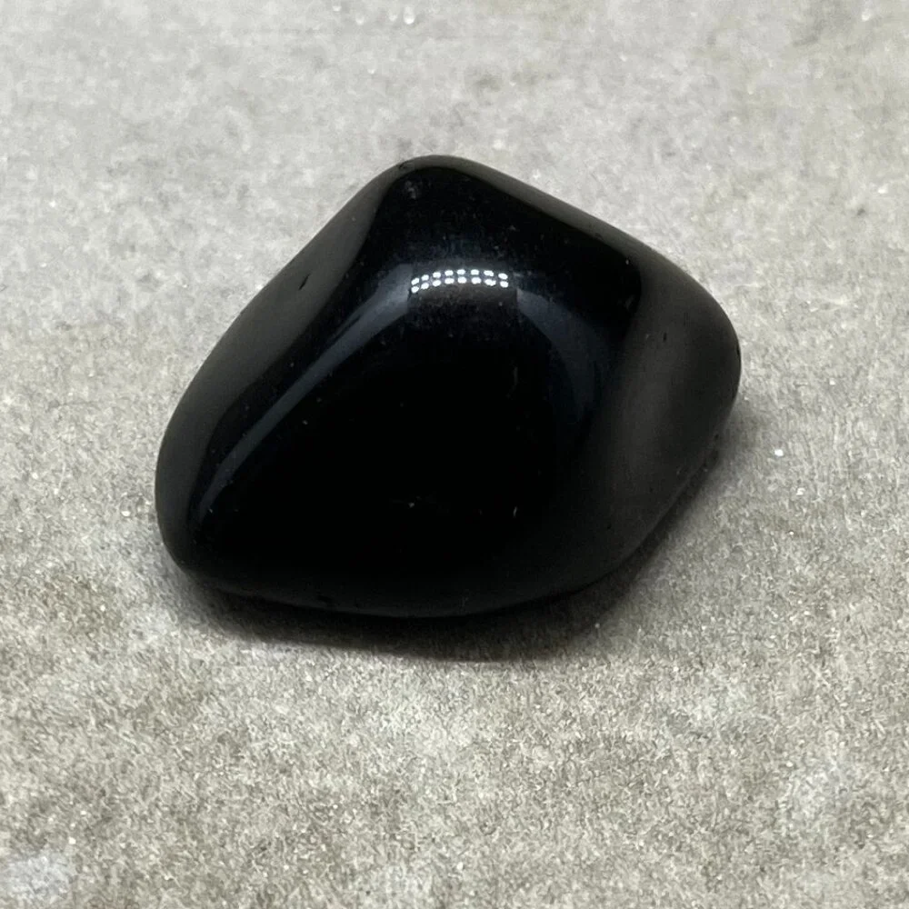 Black Obsidian - Picture 1 of 7